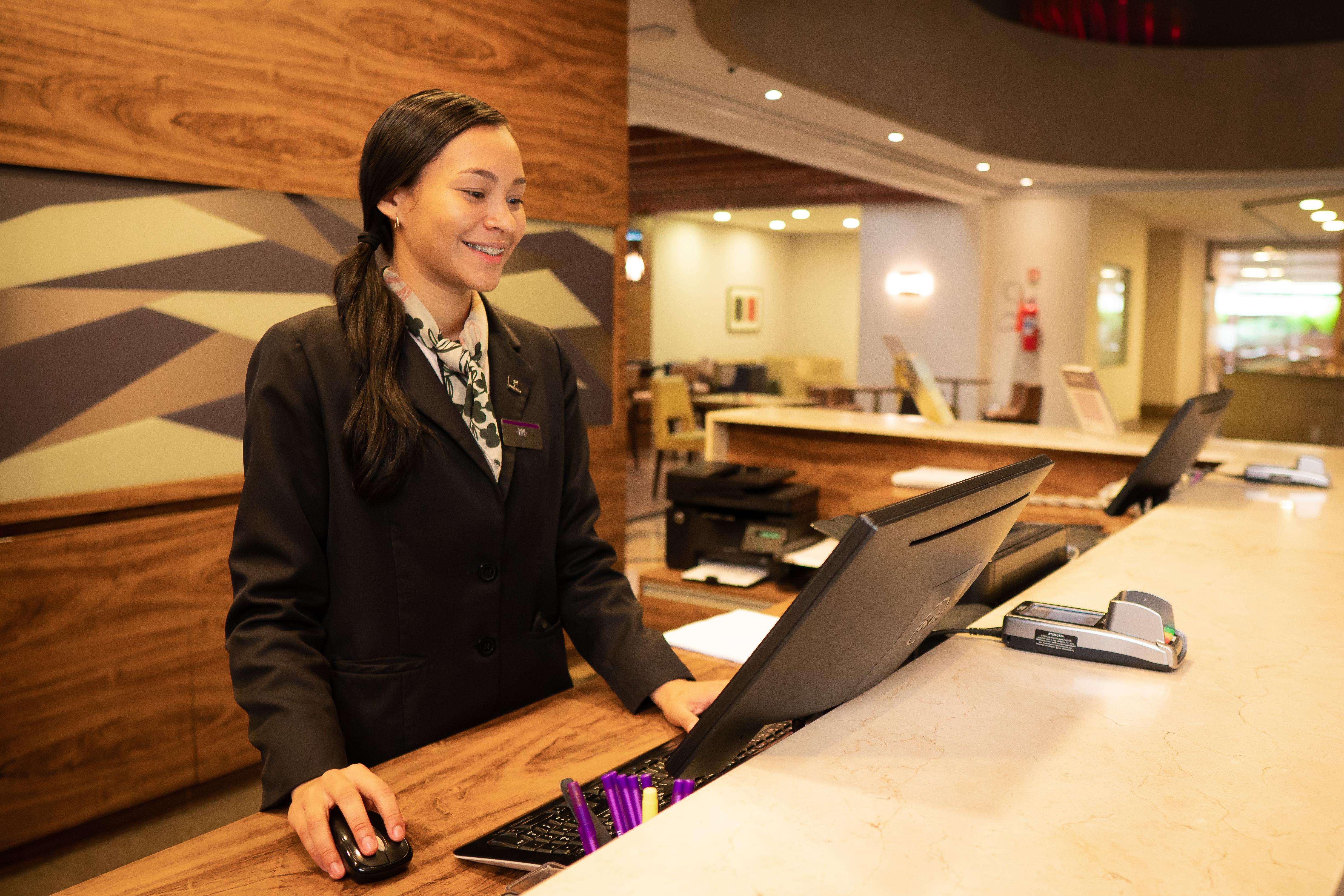 库里提巴金色美居酒店 外观 照片
